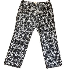 Laundry by Shelli Segal Capri pants. 8. Exc condition. 97% cotton 3% spandex.